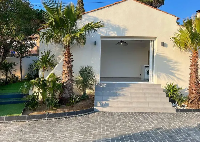 8 Pers A 30m De La * Sainte-Maxime