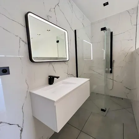 8 Pers A 30m De La Villa *