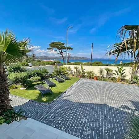 8 Pers A 30m De La * Sainte-Maxime