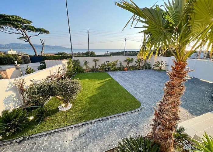 8 Pers A 30m De La Sainte-Maxime